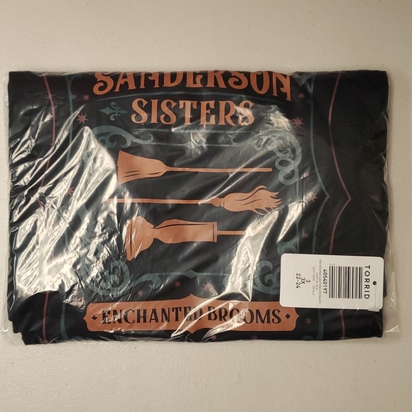 ❤️NWT VINTAGE TORRIID TEE HOCUS POCUS - MESH SLEEVE - APOTHECARY DISNEY BROOMS - Picture 5 of 13